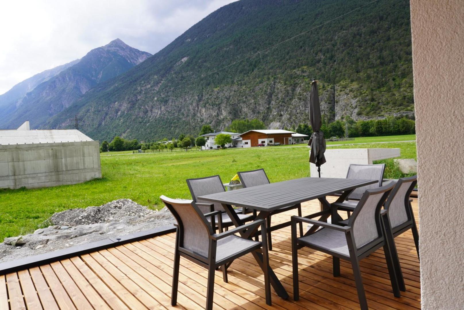 Deluxefort Fuer 10 Gaeste Mit Eigenem Whirlpool Und Fasssauna Imst Exteriör bild